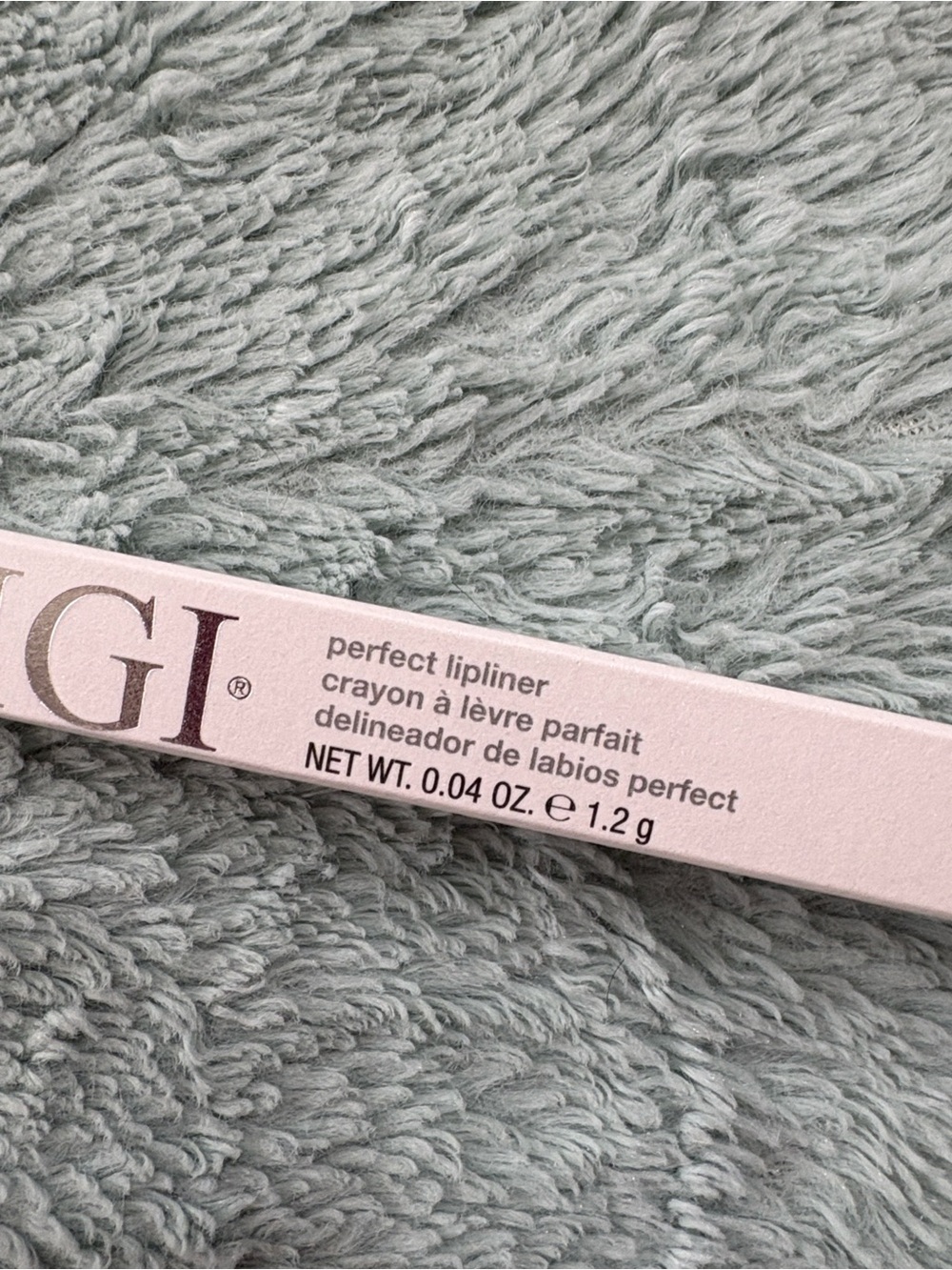 TIGI Makeup Bundle - Picture 10 of 13